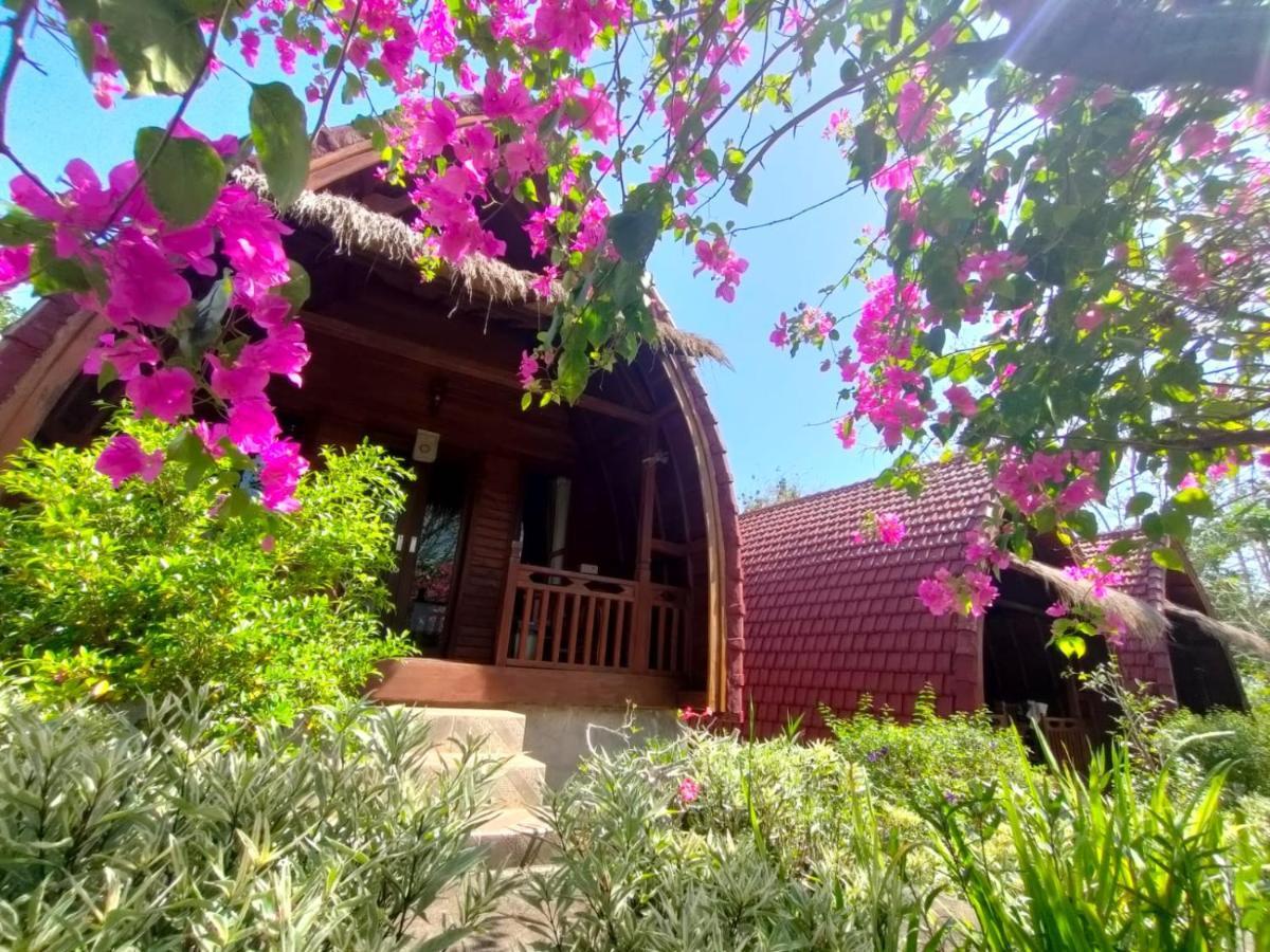 Bougainvillea Bungalow Batumadeg المظهر الخارجي الصورة